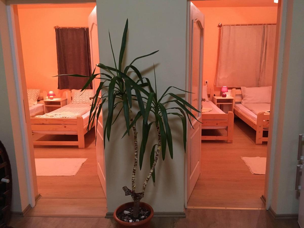 Bicsak Apartman Apartment Joseni ภายนอก รูปภาพ